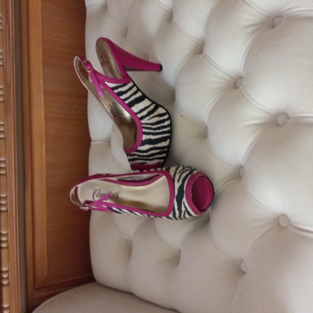 Shoes - Picture 2 of 2